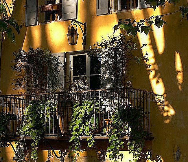 CRW_0591 Cucuron Balkong.jpg