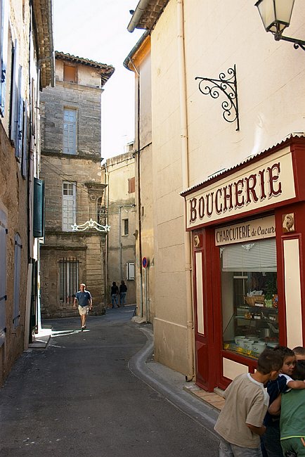 CRW_4741 Gaten med 2 slaktere.jpg