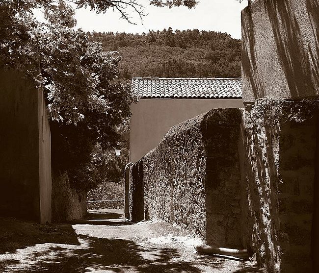 CRW_1278 Ansouis alley.tif